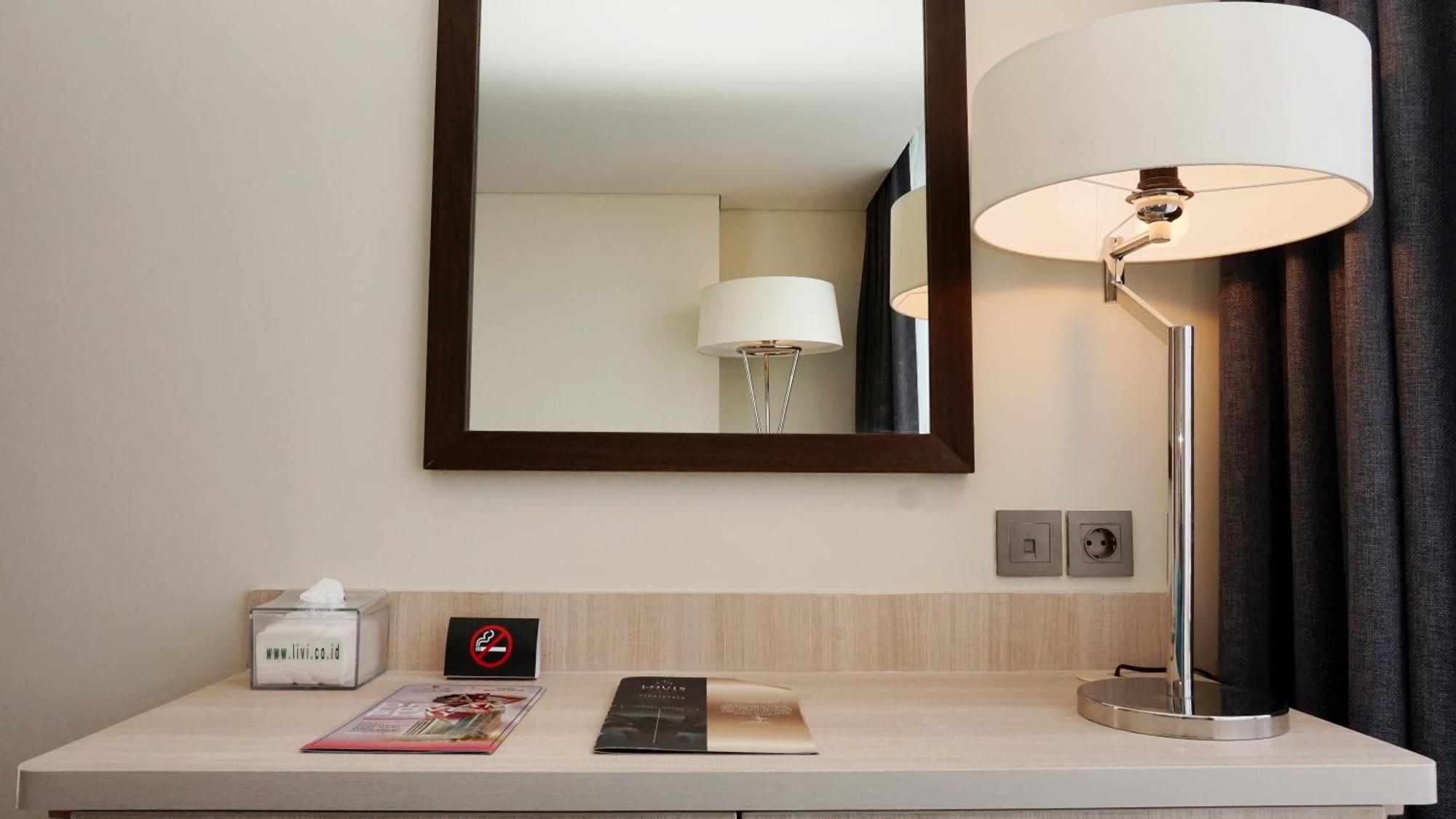 Louis Kienne Hotel Pandanaran Semarang Kültér fotó